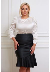 Moda Size Plus Iwanek - Elegancka spódnica Sonia z ekoskóry PLUS SIZE WIOSNA LATO. Okazja: na spotkanie biznesowe, do pracy, na co dzień. Kolekcja: plus size. Materiał: tkanina, poliester, elastan. Długość: do kolan. Wzór: gładki. Sezon: lato, wiosna. Styl: elegancki