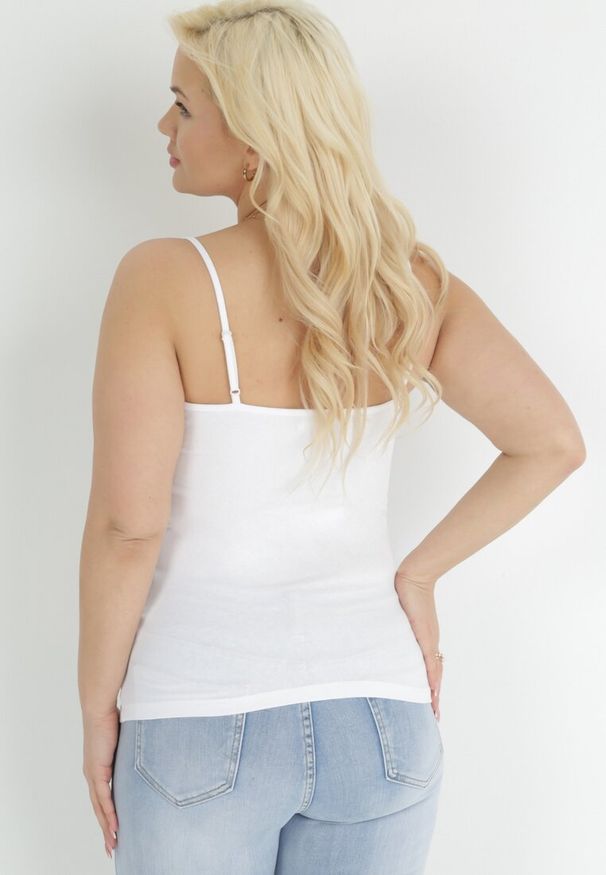 Born2be - Biały Top na Cienkich Regulowanych Ramiączkach z Okrągłym Dekoltem Narenia. Okazja: na co dzień. Kolor: biały. Materiał: jeans, materiał, bawełna. Długość rękawa: na ramiączkach. Styl: klasyczny, elegancki, casual