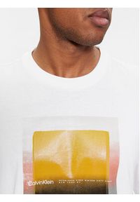 Calvin Klein T-Shirt Sense Layer K10K112394 Biały Regular Fit. Kolor: biały. Materiał: bawełna #3