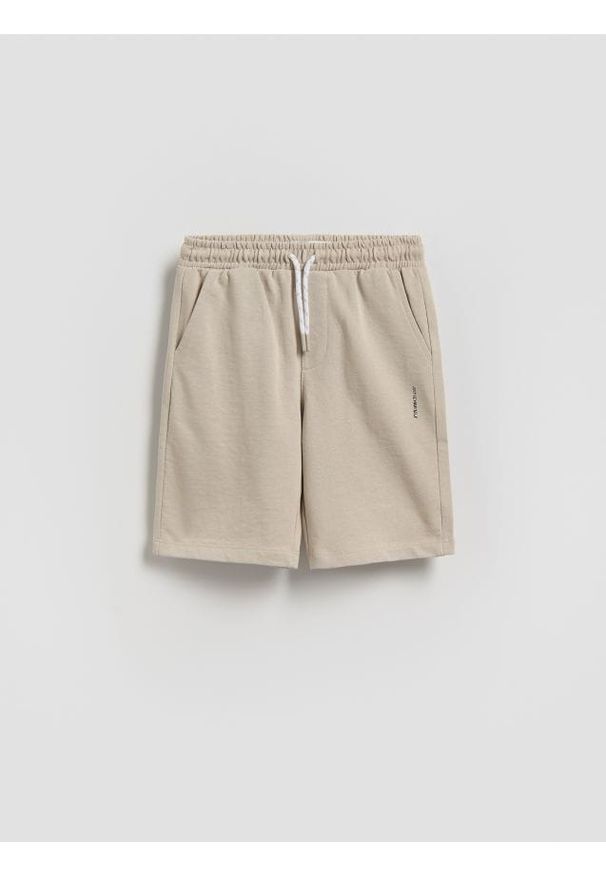 Reserved - Bawełniane szorty - beżowy. Kolor: beżowy. Materiał: bawełna