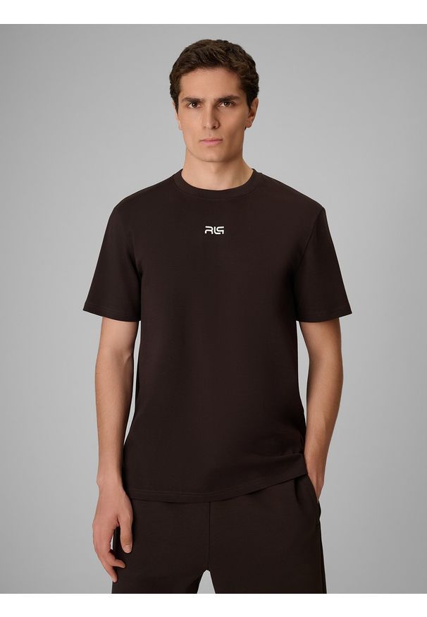 4f - 4F T-shirt regular gładki męski 4F x Robert Lewandowski - brązowy S. Okazja: na co dzień, na spacer. Kolor: brązowy. Materiał: jersey, bawełna, materiał, dzianina. Wzór: gładki. Sezon: lato. Styl: sportowy, klasyczny, casual