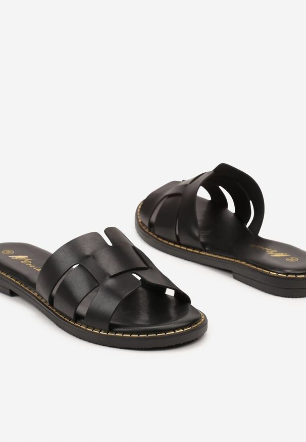 Born2be - Czarne Klapki z Metalicznym Szerokim paskiem z Wycięciami Ademina. Kolor: czarny. Sezon: lato. Styl: elegancki