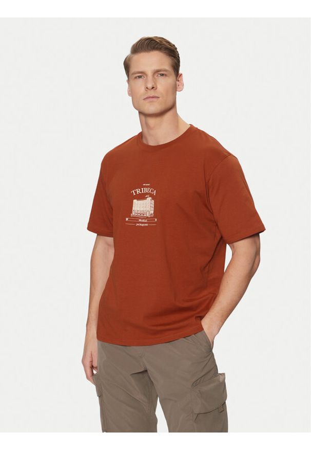 Jack & Jones T-Shirt Boston 12273400 Brązowy Relaxed Fit. Kolor: brązowy. Materiał: bawełna