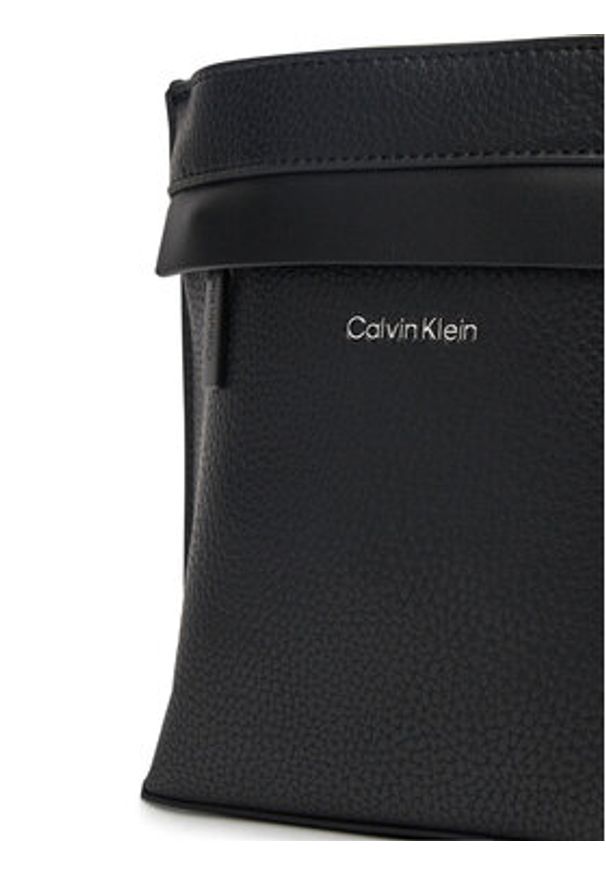 Calvin Klein Saszetka Ck Must Flatpack Xs K50K512941 Czarny. Kolor: czarny. Materiał: skóra