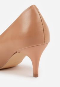 Born2be - Ciemnobeżowe Czółenka Vices na Kaczuszce z Wkładką ze Skóry Naturalnej Amorrise. Okazja: na co dzień. Kolor: beżowy. Materiał: skóra. Wzór: kwiaty. Obcas: na szpilce. Styl: casual, elegancki #3