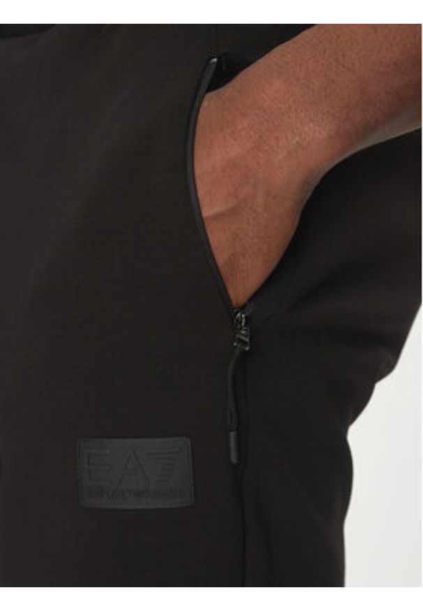 EA7 Emporio Armani Spodnie dresowe 7M000097 AF12116 UC001 Czarny Regular Fit. Kolor: czarny. Materiał: bawełna