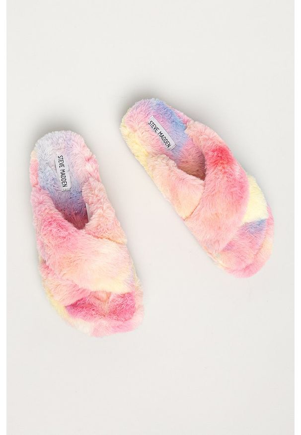 Steve Madden - Kapcie Fuzed. Materiał: guma