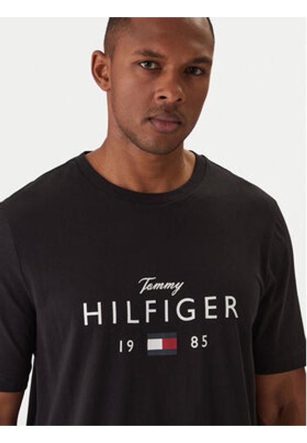 TOMMY HILFIGER - Tommy Hilfiger T-Shirt MW0MW41455 Czarny Regular Fit. Kolor: czarny. Materiał: bawełna