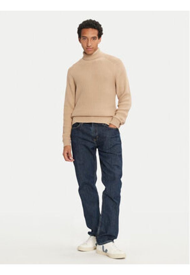 Jack & Jones Golf Cody 12262152 Beżowy Regular Fit. Typ kołnierza: golf. Kolor: beżowy. Materiał: syntetyk