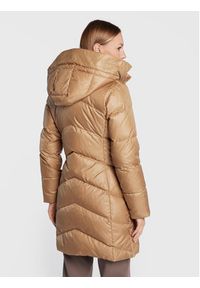 Calvin Klein Płaszcz zimowy Essential K20K204953 Beżowy Regular Fit. Kolor: beżowy. Materiał: syntetyk. Sezon: zima #4