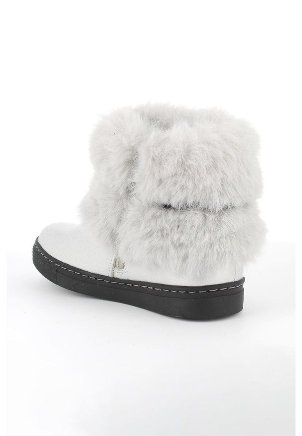 Primigi Buty dziecięce kolor srebrny. Nosek buta: okrągły. Kolor: srebrny. Materiał: guma