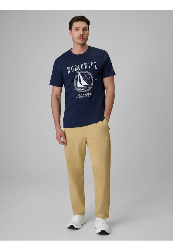 4f - 4F T-shirt regular z nadrukiem męski - granatowy S. Okazja: na co dzień. Kolor: niebieski. Materiał: materiał, bawełna, jeans, dresówka, dzianina. Wzór: nadruk. Styl: klasyczny, casual