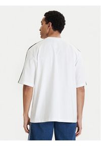 Adidas - adidas T-Shirt adicolor 3-Stripes KD4096 Biały Oversize. Kolor: biały. Materiał: bawełna #2