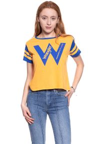 Wrangler - WRANGLER T SHIRT DAMSKI B&Y W CROP TEE AMBER YELLOW W721CF7UY 112130924. Wzór: nadruk