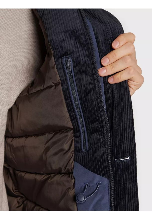 Wrangler - WRANGLER PARKA JACKET MĘSKA KURTKA ZIMOWA NAVY W4E6X7114 112320173. Materiał: futro, jeans, poliester, polar, materiał, poliamid, syntetyk, włókno, sztruks. Wzór: aplikacja, napisy. Sezon: zima. Styl: elegancki