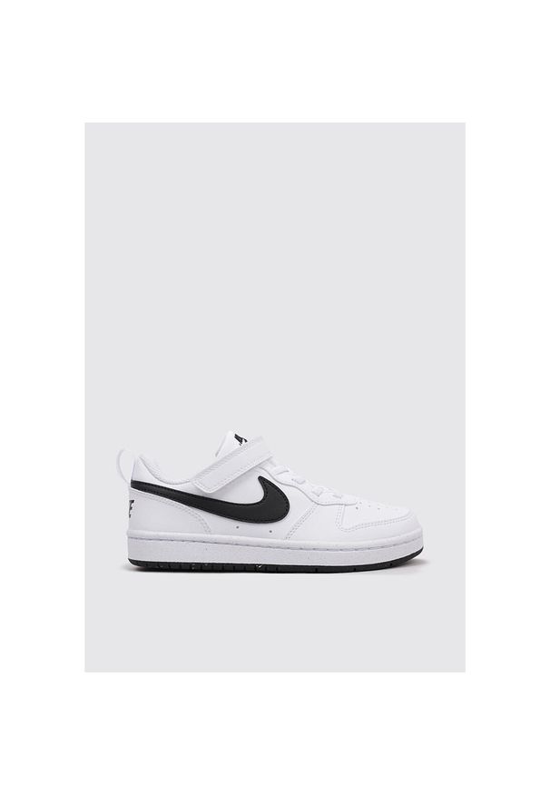 Buty do chodzenia dla dzieci Nike DV5457104. Kolor: biały. Materiał: materiał, syntetyk. Szerokość cholewki: normalna. Sport: turystyka piesza