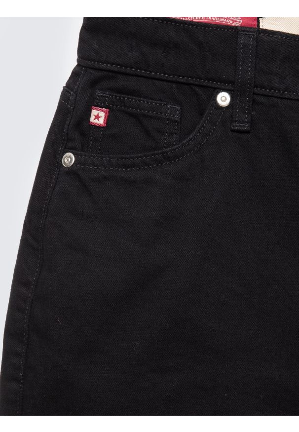 Big-Star - Jeansy damskie mom jeans czarne Silla 936. Stan: podwyższony. Kolor: czarny. Styl: retro, klasyczny