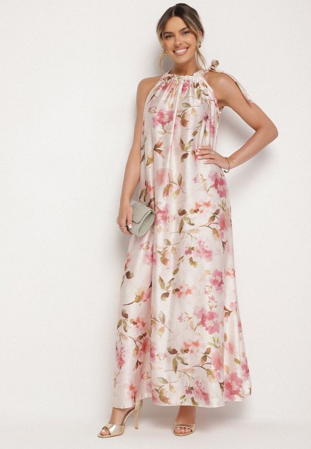 Born2be - Różowa Satynowa Sukienka w Kwiaty Fenaresia. Okazja: na spacer, na co dzień. Kolor: różowy. Materiał: satyna. Długość rękawa: na ramiączkach. Wzór: kwiaty. Sezon: lato. Typ sukienki: proste. Styl: casual, elegancki