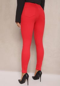 Renee - Czerwone Spodnie Skinny Winvienne. Stan: podwyższony. Kolor: czerwony. Długość: długie. Wzór: ażurowy