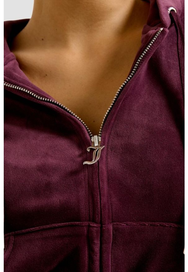 Juicy Couture - JUICY COUTURE Fioletowa damska bluza Robertson Hoodie. Kolor: fioletowy. Materiał: poliester, elastan