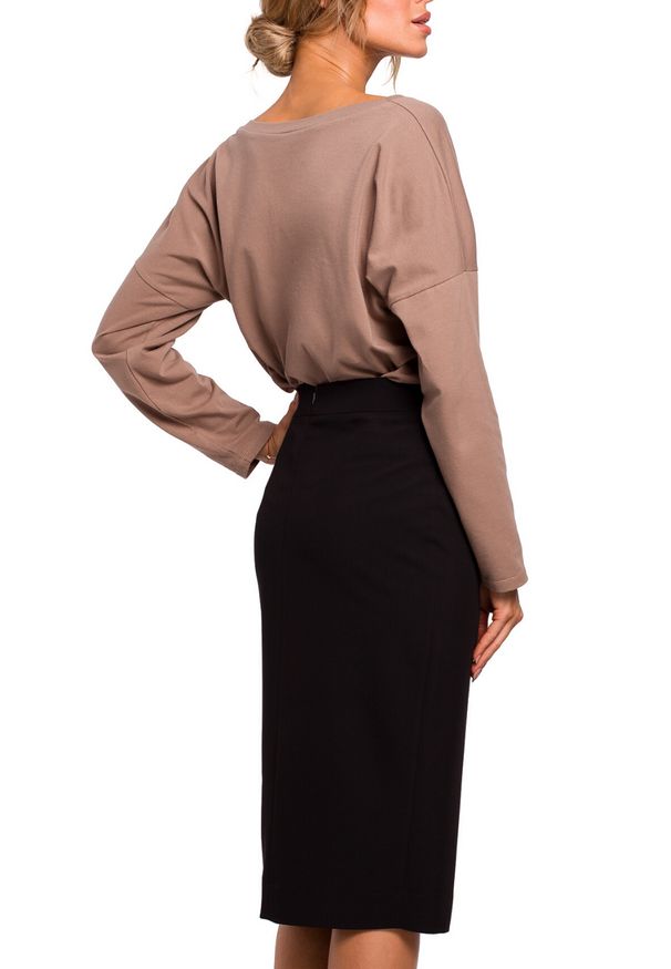 MOE - Elegancka ołówkowa spódnica z ozdobnymi guzikami. Materiał: elastan, materiał. Wzór: aplikacja. Styl: elegancki