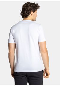 Koszulka Ellesse Voodoo Tee (SHB06835-WHI). Kolor: biały. Wzór: kolorowy. Sezon: lato. Sport: piłka nożna, tenis, narciarstwo #3