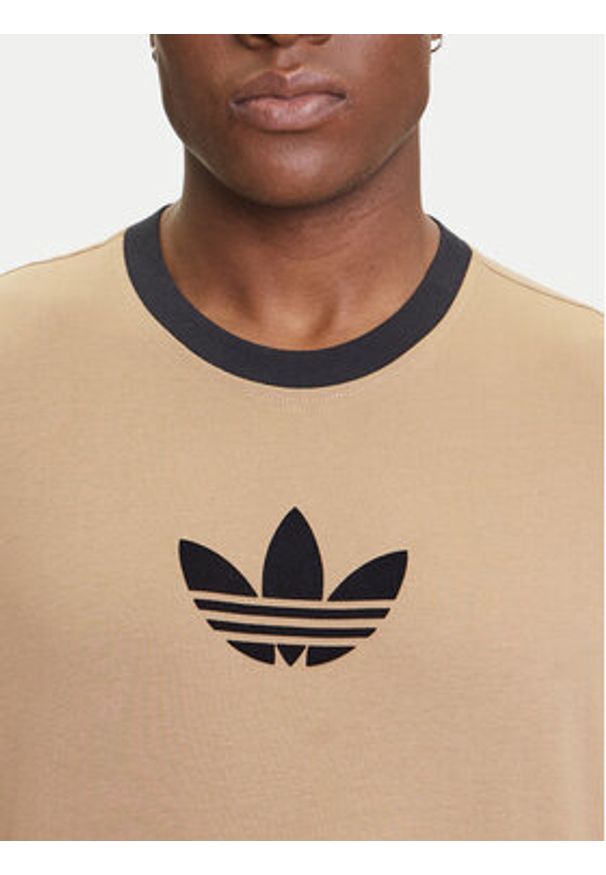 Adidas - adidas T-Shirt adicolor 2000s Cali JX1516 Beżowy Loose Fit. Kolor: beżowy. Materiał: bawełna