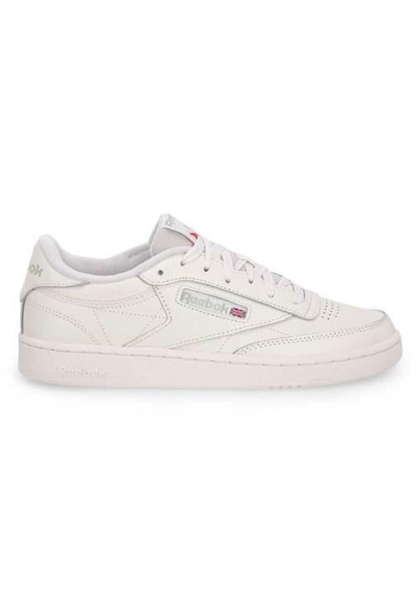 Buty do chodzenia damskie Reebok Club C. Zapięcie: sznurówki. Kolor: biały. Materiał: guma, materiał, syntetyk. Szerokość cholewki: normalna. Model: Reebok Club. Sport: turystyka piesza