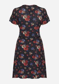 Born2be - Granatowo-Czerwona Rozkloszowana Sukienka w Kwiatowy Wzór Lumilisse. Okazja: na co dzień, na spacer. Kolor: niebieski. Wzór: kwiaty. Styl: klasyczny, casual, elegancki #3