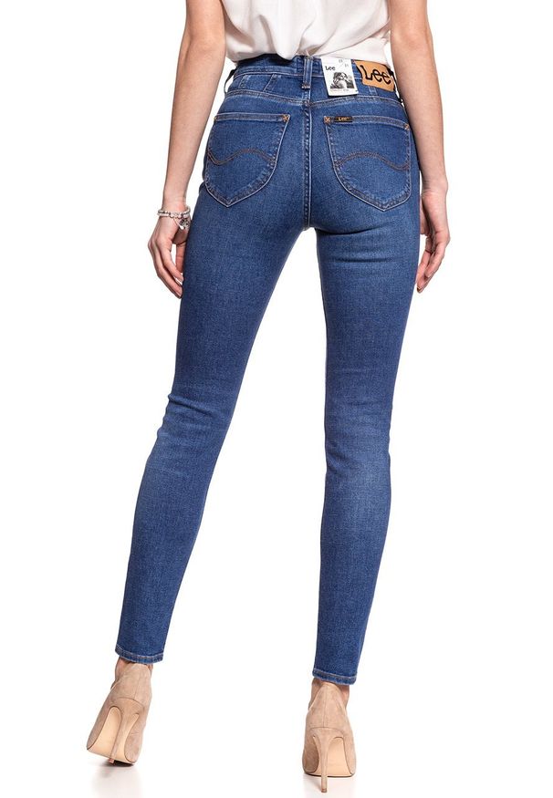 Lee - SPODNIE LEE DAMSKIE SCARLETT HIGH TRUE BLUE L31AROPB 112106998. Stan: podwyższony