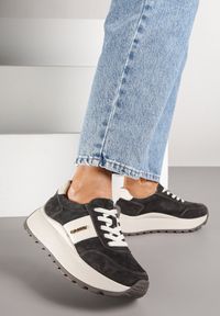 Renee - Brązowe Sneakersy z Naturalnego Zamszu ze Skórzaną Wkładką Latisella. Okazja: na co dzień, na spacer. Kolor: brązowy. Materiał: zamsz, skóra. Sport: turystyka piesza