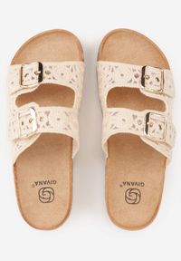 Born2be - Beżowe Klapki na Podeszwie z Imitacji Korka z Szydełkowymi Paskami z Klamrami Carilorin. Okazja: na co dzień. Kolor: beżowy. Materiał: len. Wzór: paski, gładki. Sezon: lato. Styl: klasyczny, wakacyjny, casual, wizytowy, boho #9