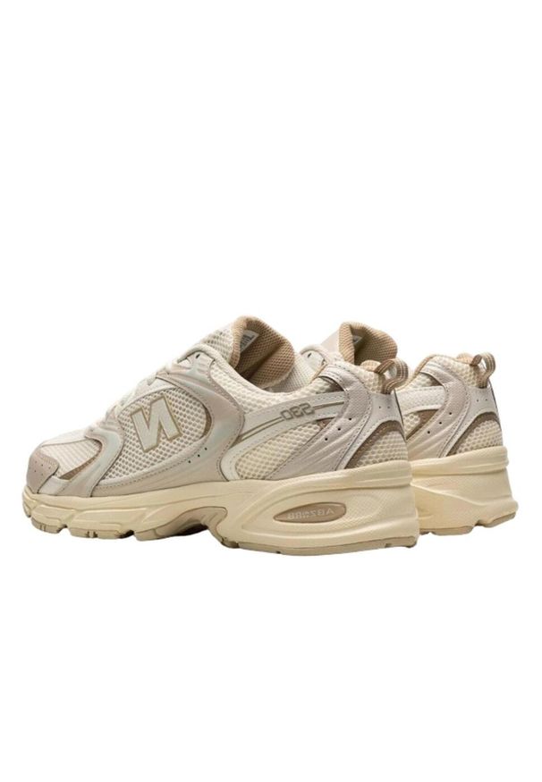 Buty do chodzenia męskie New Balance 530. Zapięcie: sznurówki. Kolor: beżowy. Materiał: syntetyk, tkanina, materiał. Szerokość cholewki: normalna. Sport: turystyka piesza