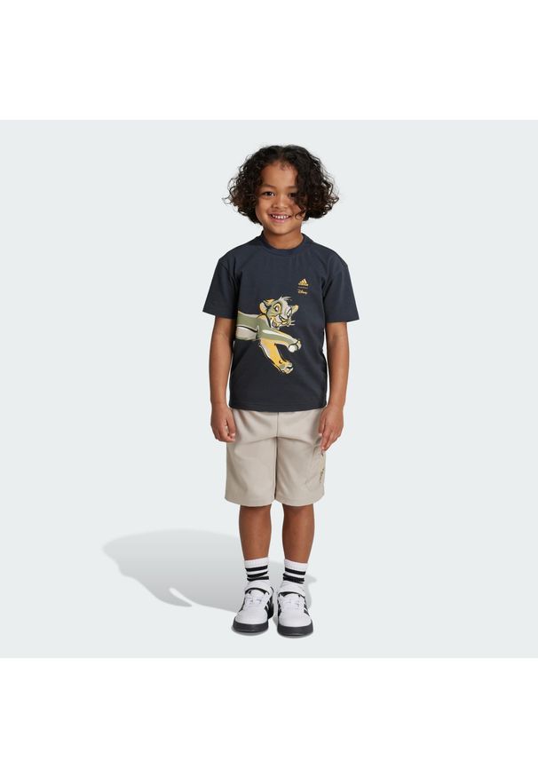 Adidas - Zestaw Disney Lion King Tee. Kolor: żółty, wielokolorowy, szary, beżowy. Materiał: materiał. Wzór: motyw z bajki