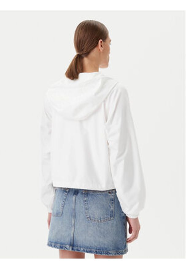 Tommy Jeans Wiatrówka Essential DW0DW20672 Biały Relaxed Fit. Kolor: biały. Materiał: syntetyk