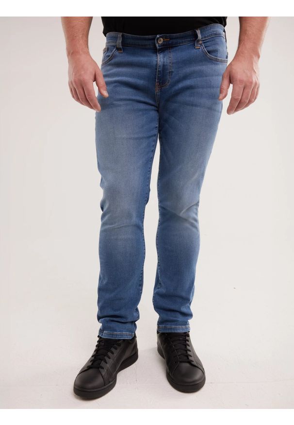 Big-Star - Jeansy męskie dopasowane niebieskie Ronan 397. Kolor: niebieski. Styl: elegancki, sportowy, klasyczny