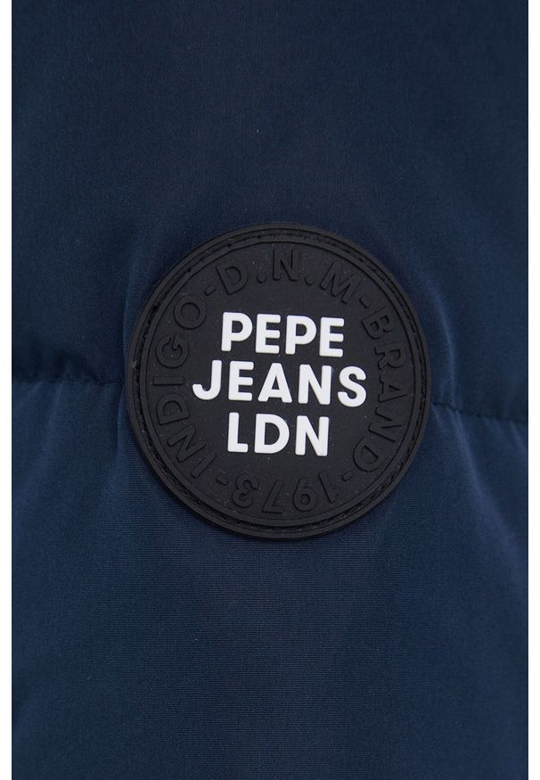 Pepe Jeans Kurtka puchowa damska kolor granatowy zimowa. Okazja: na co dzień. Kolor: niebieski. Materiał: puch. Wzór: gładki. Sezon: zima. Styl: casual