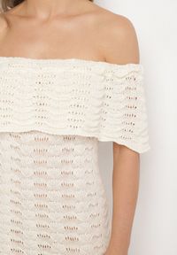 Born2be - Beżowa Ażurowa Sukienka o Fasonie Hiszpanki z Wywijanym Dekoltem Filiorra. Okazja: na co dzień. Typ kołnierza: dekolt hiszpanka. Kolor: beżowy. Materiał: jeans. Wzór: ażurowy. Styl: casual #6