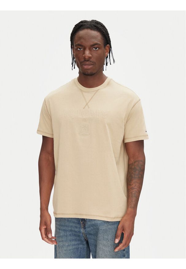 Tommy Jeans T-Shirt Tonal Crest DM0DM20805 Beżowy Relaxed Fit. Kolor: beżowy. Materiał: bawełna