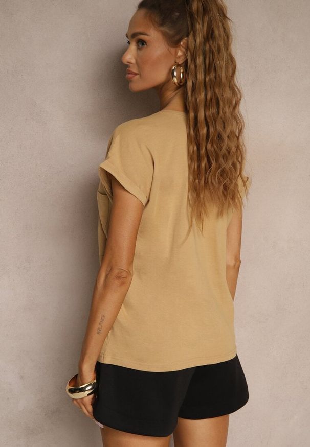 Renee - Beżowy Bawełniany T-shirt z Kieszonką Zireanda. Okazja: na co dzień. Kolor: beżowy. Materiał: bawełna. Styl: klasyczny, casual