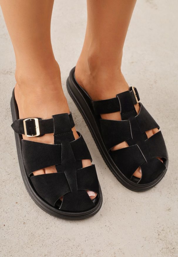 Born2be - Czarne Klapki z Paskami i Kwadratową Sprzączką Olyndar. Okazja: na co dzień. Kolor: czarny. Materiał: jeans. Sezon: lato. Styl: casual