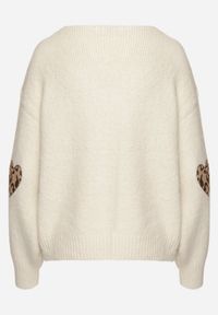 Born2be - Jasnobeżowy Sweter z Wełną i Ozdobnymi Naszywkami na Łokciach Norethra. Typ kołnierza: dekolt w serek. Kolor: beżowy. Materiał: wełna. Długość rękawa: długi rękaw. Długość: długie. Wzór: aplikacja. Sezon: zima, jesień. Styl: elegancki #7