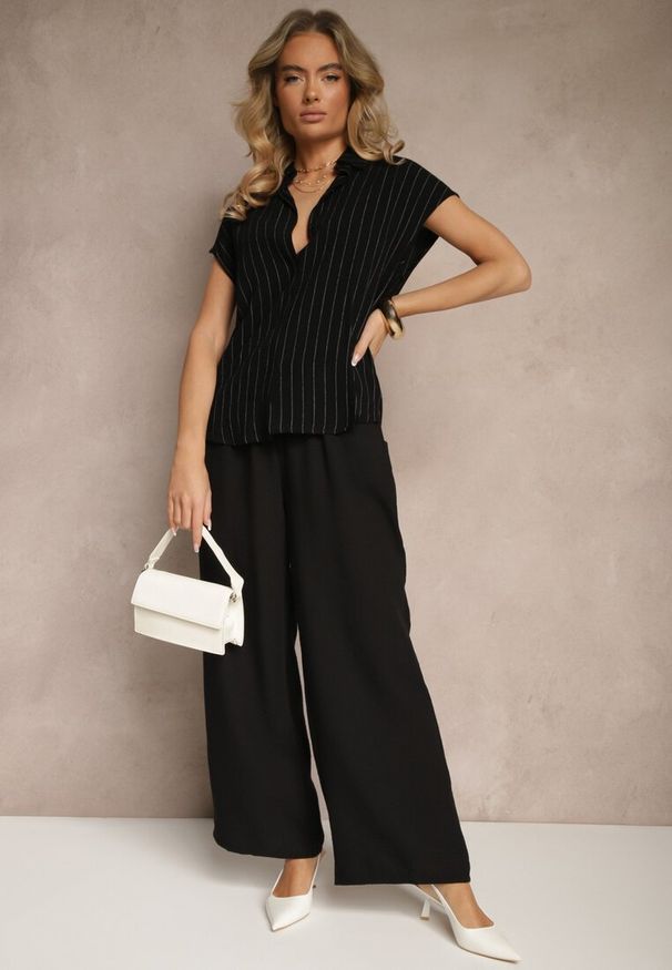 Renee - Czarne Szerokie Spodnie Palazzo High Waist z Ozdobnym Wiązaniem Arandiel. Okazja: na co dzień. Stan: podwyższony. Kolor: czarny. Materiał: jedwab. Styl: wizytowy, casual, street