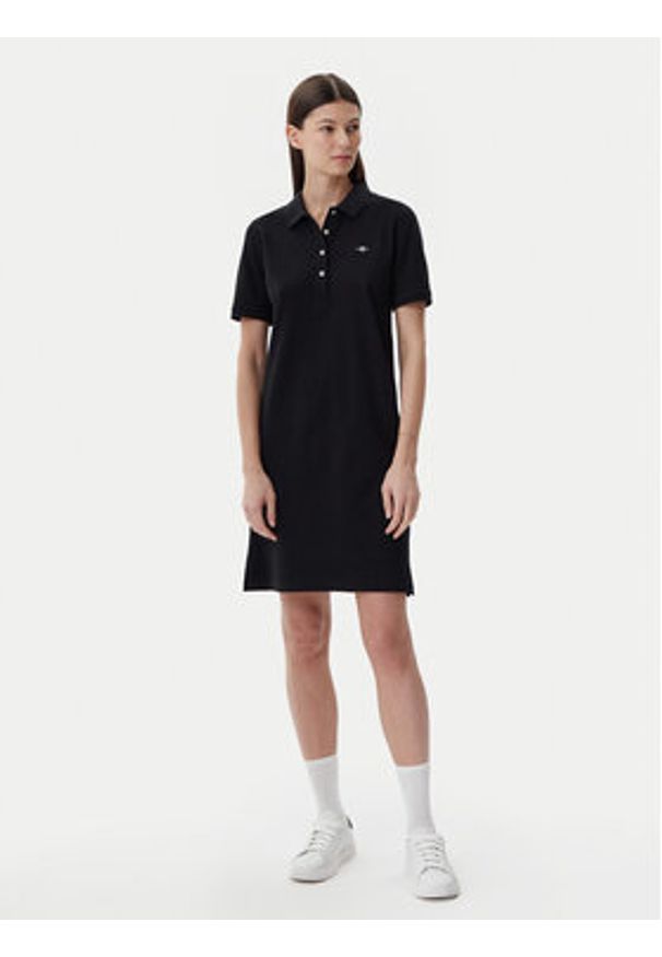 GANT - Gant Sukienka codzienna Shield 4201529 Czarny Regular Fit. Okazja: na co dzień. Kolor: czarny. Materiał: bawełna. Typ sukienki: proste. Styl: casual