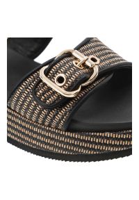 Sandały damskie Artiker, cholewka z materiału tekstylnego pasek wokół pięty z regulacją na rzep, brązowe, 58C1741. Zapięcie: rzepy. Kolor: brązowy. Materiał: materiał #6