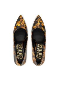 Versace Jeans Couture Szpilki 79VA3S50 ZS366 Czarny. Kolor: czarny. Materiał: skóra. Obcas: na szpilce