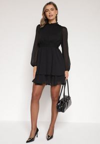 Born2be - Czarna Rozkloszowana Sukienka Siateczkowa z Bufiastymi Rękawami Isovana. Okazja: na co dzień. Kolor: czarny. Styl: casual, elegancki #3