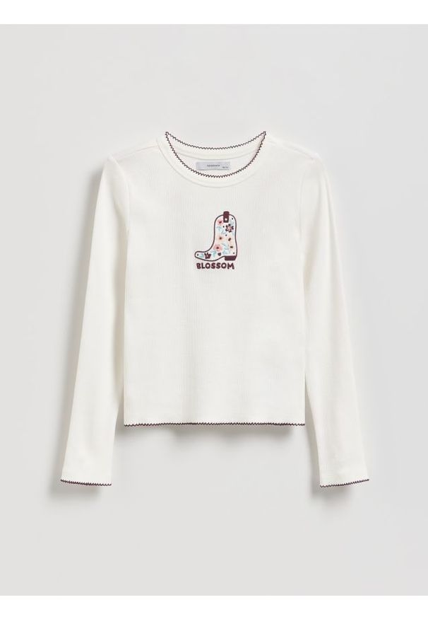 Reserved - Koszulka z haftem - złamana biel. Materiał: bawełna, dzianina. Wzór: haft