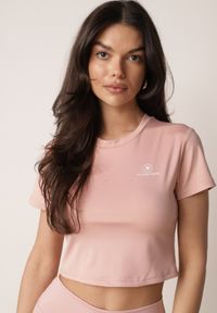 Born2be - Różowy Krótki T-shirt w Stylu Basic z Minimalistycznym Nadrukiem Orithana. Okazja: na co dzień. Kolor: różowy. Materiał: jeans. Długość: krótkie. Wzór: nadruk. Styl: sportowy, casual #1