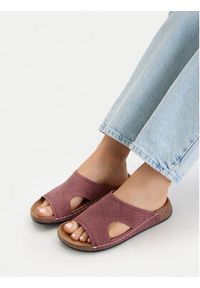 Go Soft Klapki CEO-W25701 Bordowy. Kolor: czerwony. Materiał: materiał #2